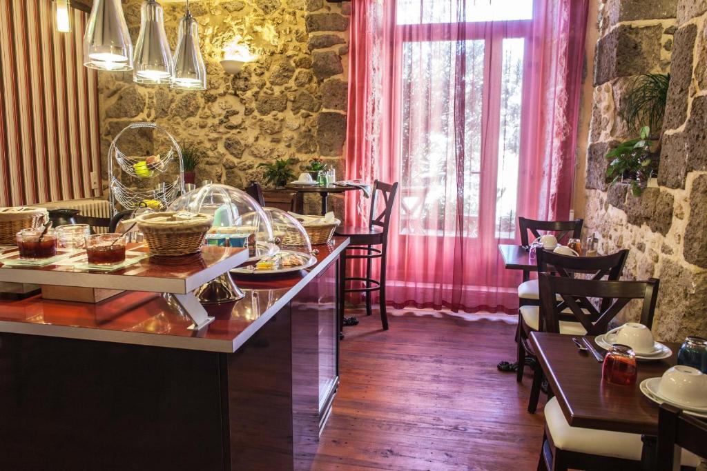 Hotel Henri IV Nérac Dış mekan fotoğraf