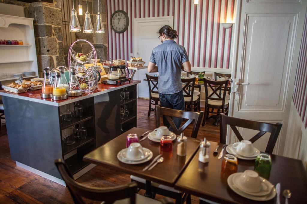 Hotel Henri IV Nérac Dış mekan fotoğraf