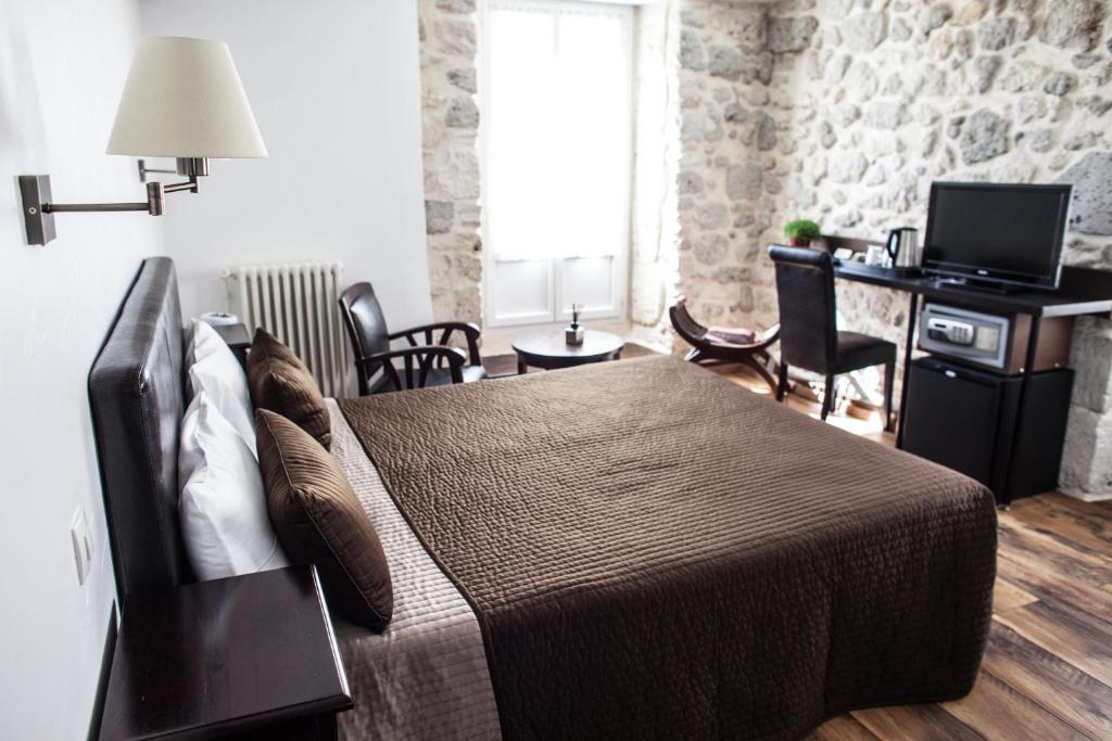 Hotel Henri IV Nérac Oda fotoğraf