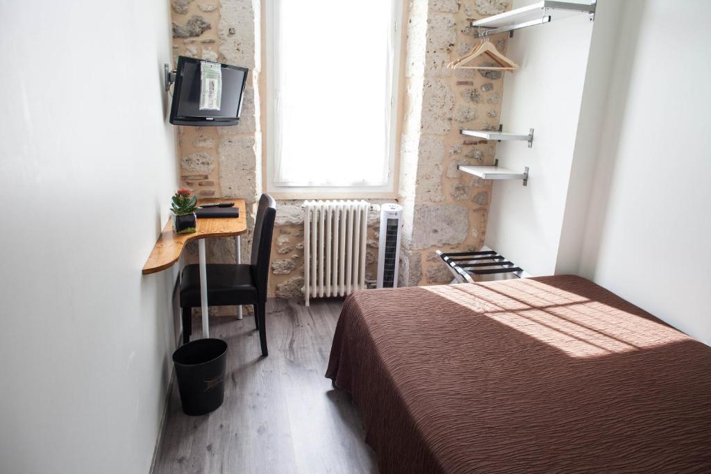 Hotel Henri IV Nérac Oda fotoğraf